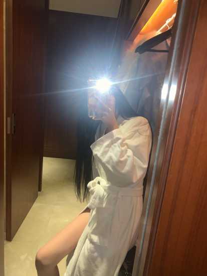 体验刚兼职不久的漂亮小妹人美声甜小穴还粉嫩水多